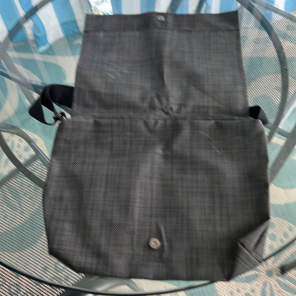 Chilewich messenger bag 17wide x 13 tall